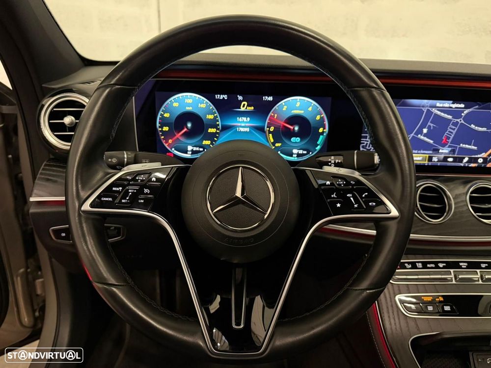 Mercedes-Benz E 300 de Avantgarde 4Matic - 15