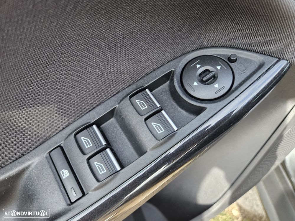 Ford Focus 1.5 TDCi EcoBlue Titanium - 47