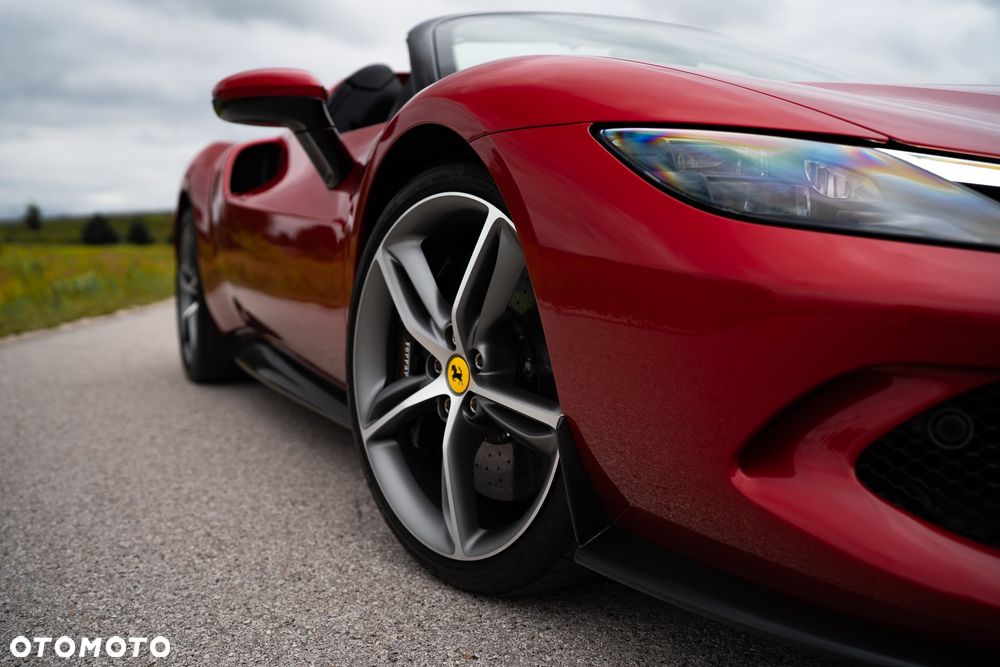 Ferrari 296 GTS - 14