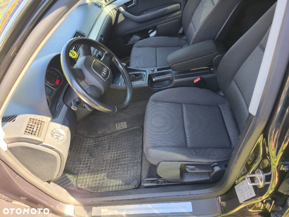 Audi A4 Avant - 4
