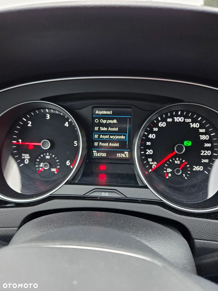 Volkswagen Passat 2.0 TDI SCR DSG Business - 24