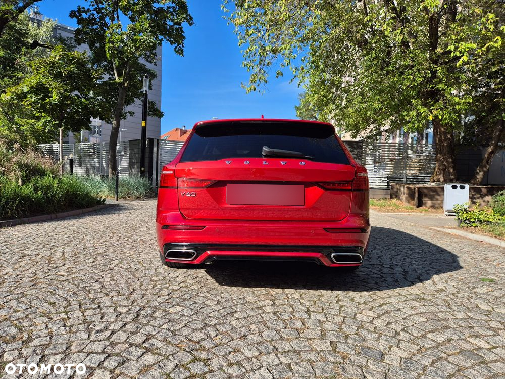 Volvo V60 B3 B R-Design - 5