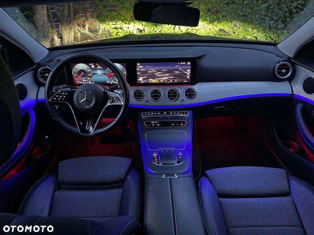 Mercedes-Benz Klasa E 220 d 4-Matic AMG - 40