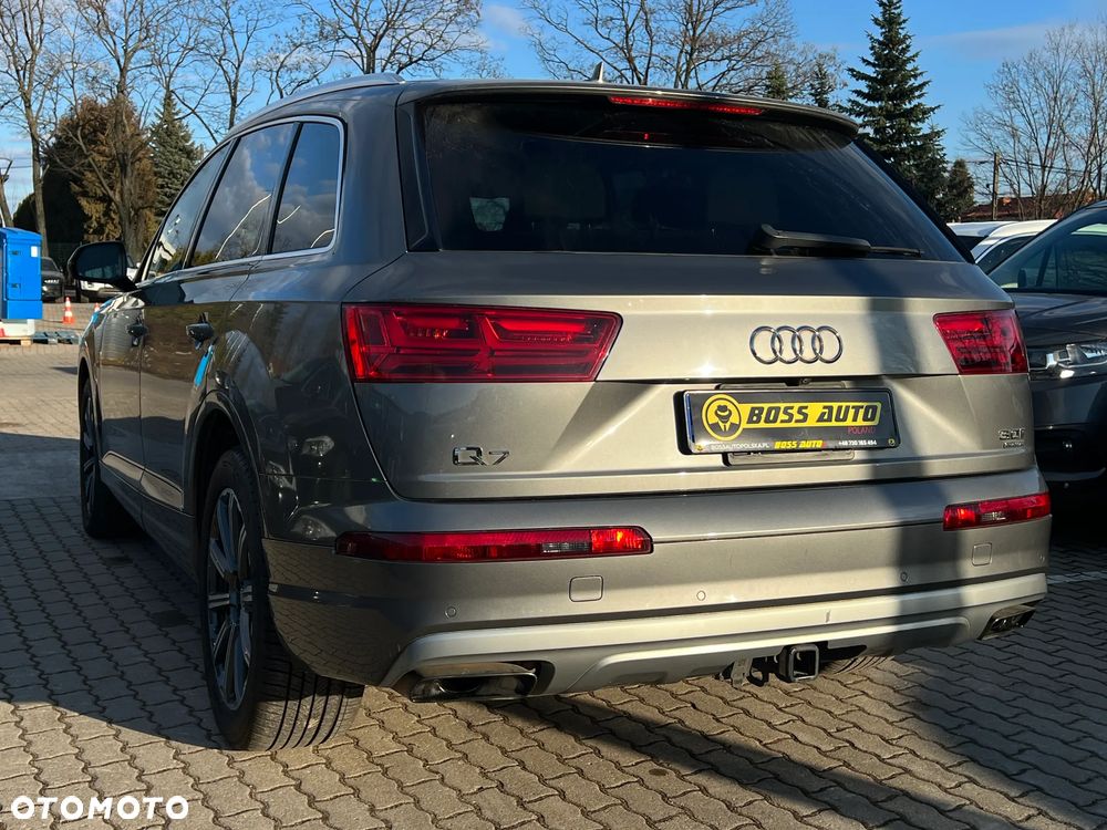 Audi Q7 - 7