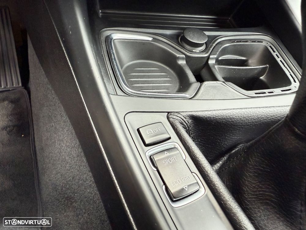 BMW 118 d Sport Line - 12