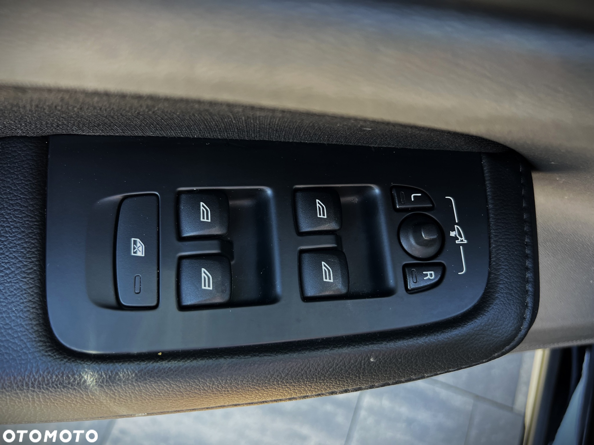 Volvo V60 B3 B Momentum Pro - 28