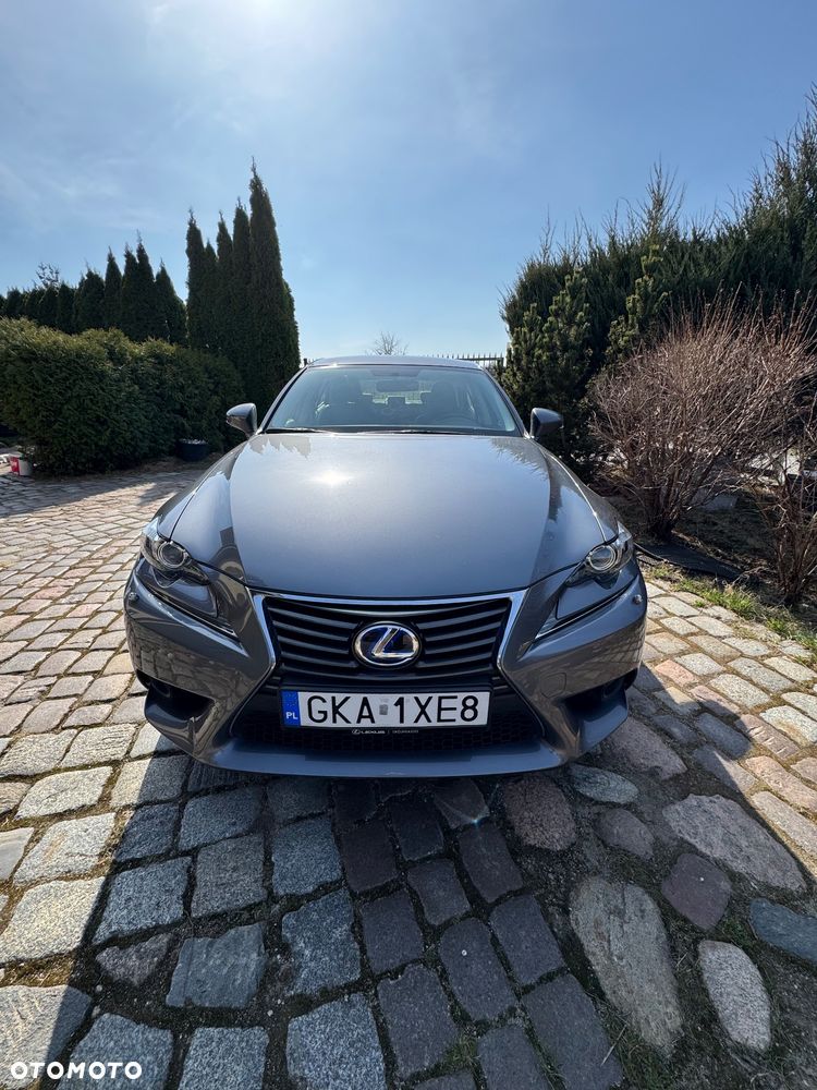 Lexus IS 300h Elite - 1