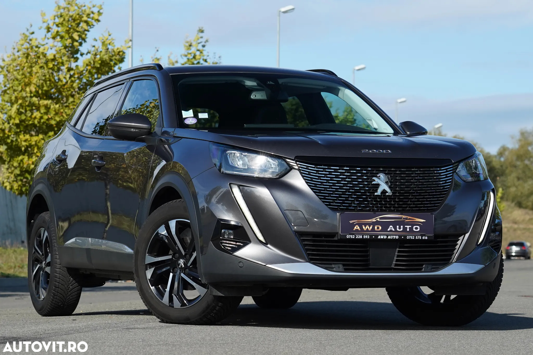 Peugeot 2008 PureTech 130 EAT8 Allure - 3