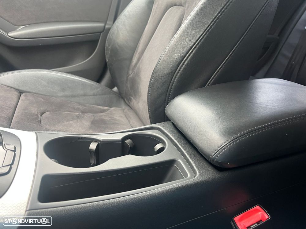 Audi A4 Avant 2.0 TDI Business Line Sport - 30