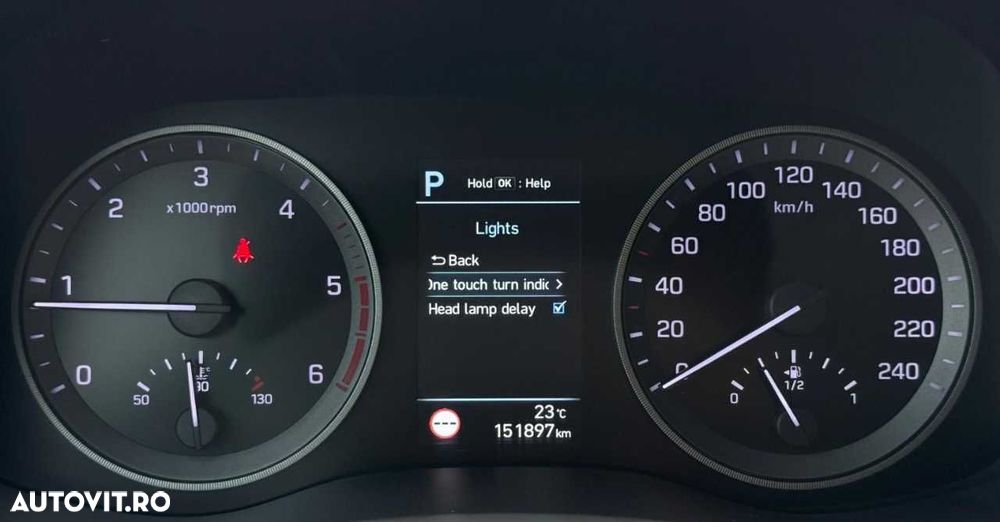 Hyundai Tucson 2.0 CRDI 4WD 8AT Premium - 32