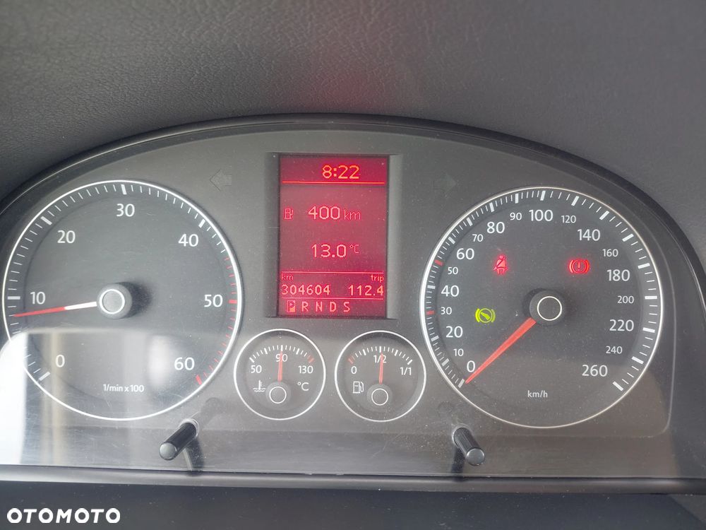 Volkswagen Touran 2.0 TDI Trendline DSG - 11