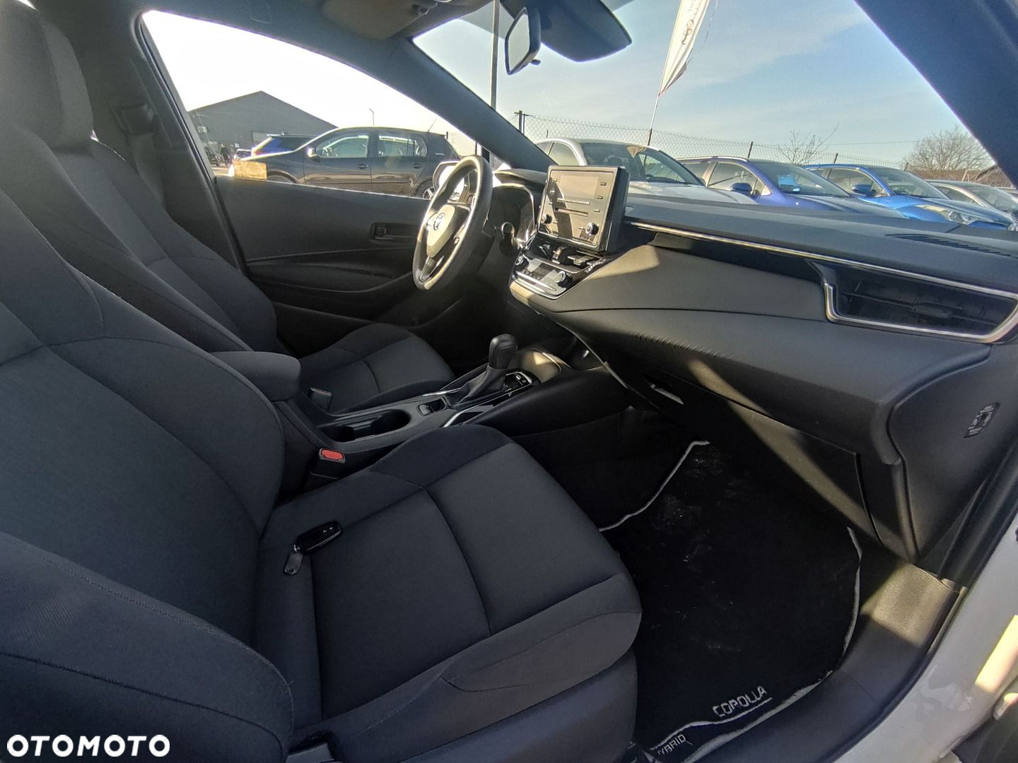 Toyota Corolla - 12