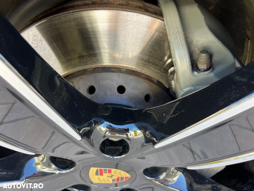 Porsche Cayenne Coupe - 36