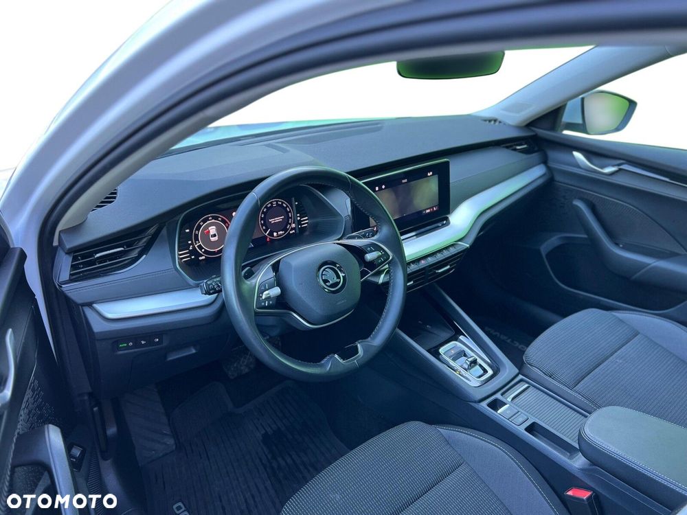 Skoda Octavia 2.0 TDI Selection DSG - 10