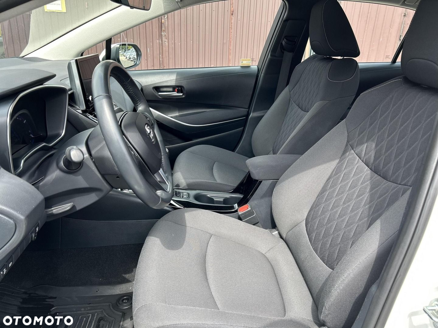 Toyota Corolla - 11