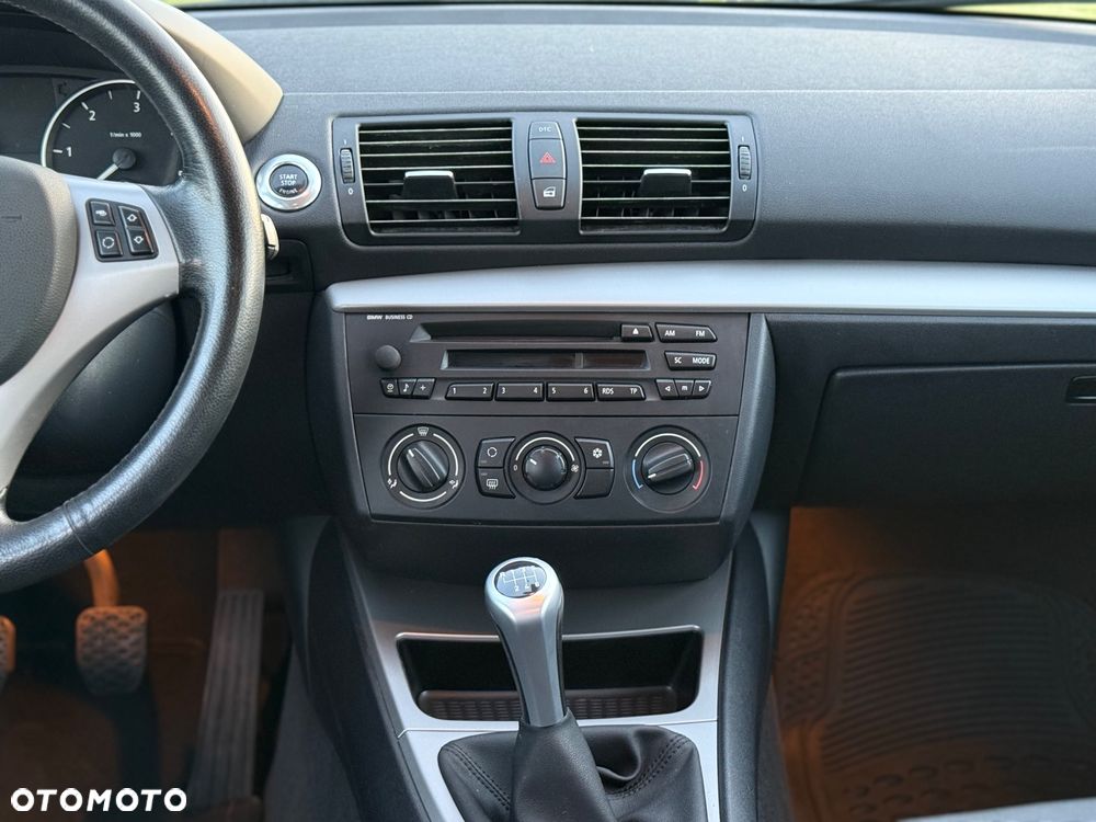 BMW Seria 1 120d DPF - 23