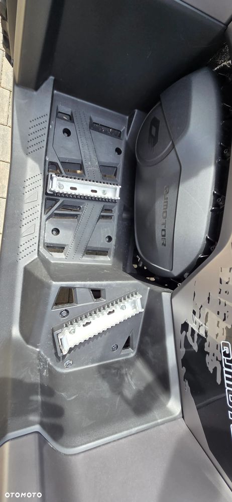 QJMOTOR SFA 1000 - 11