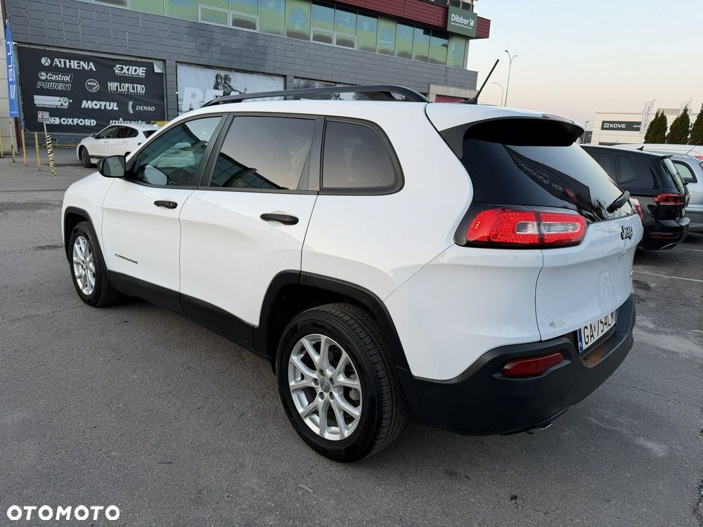 Jeep Cherokee - 25