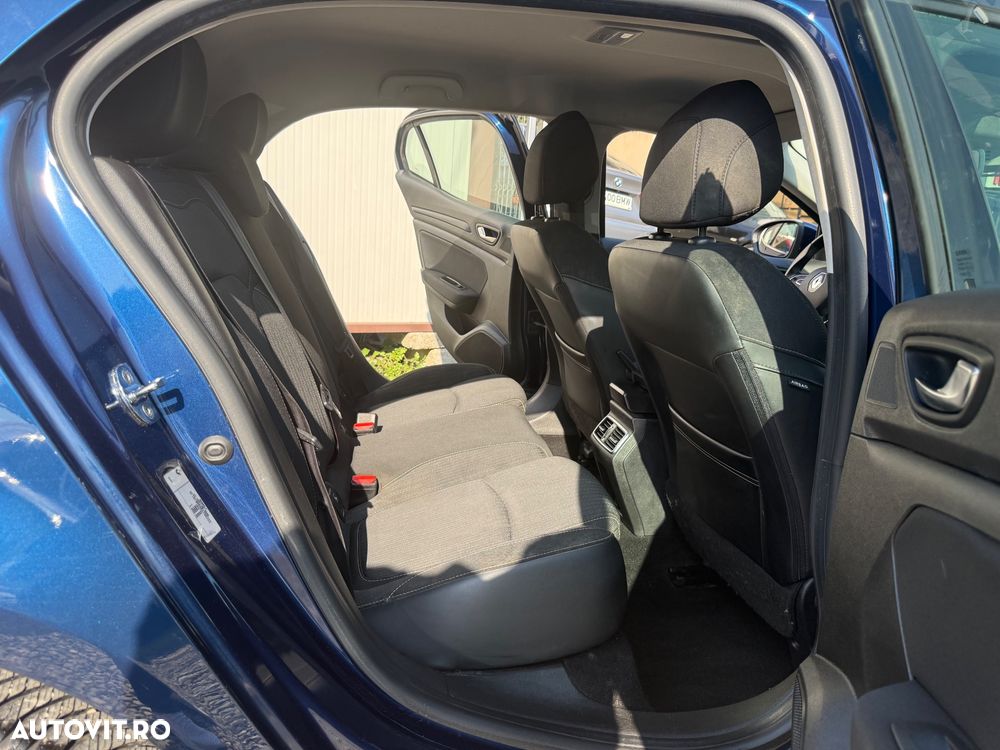 Renault Megane TCE GPF Life - 18