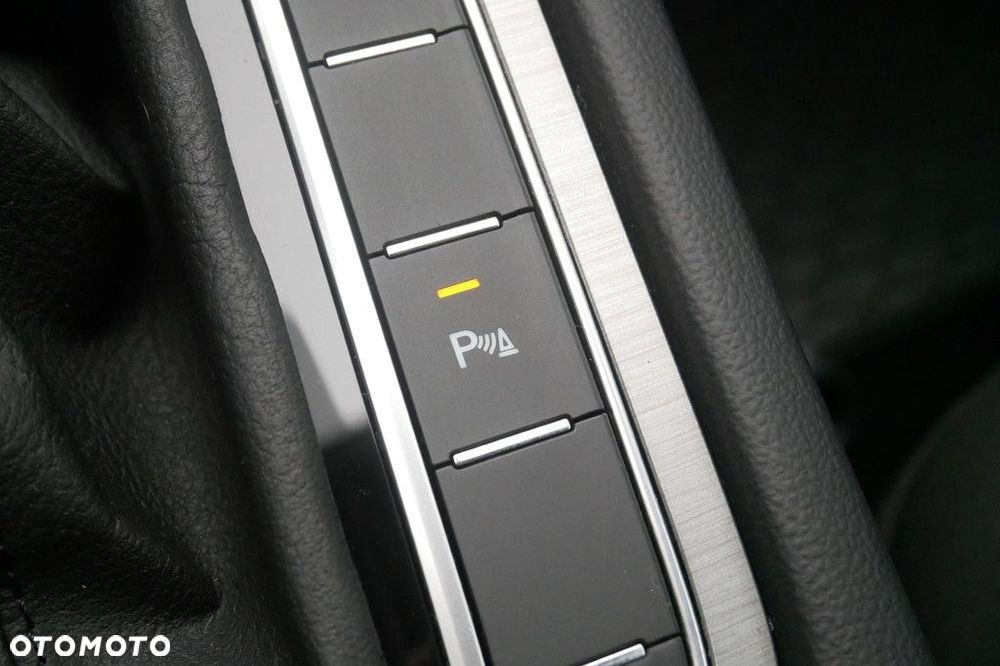 Volkswagen Passat Variant 1.5 TSI EVO Essence DSG - 18