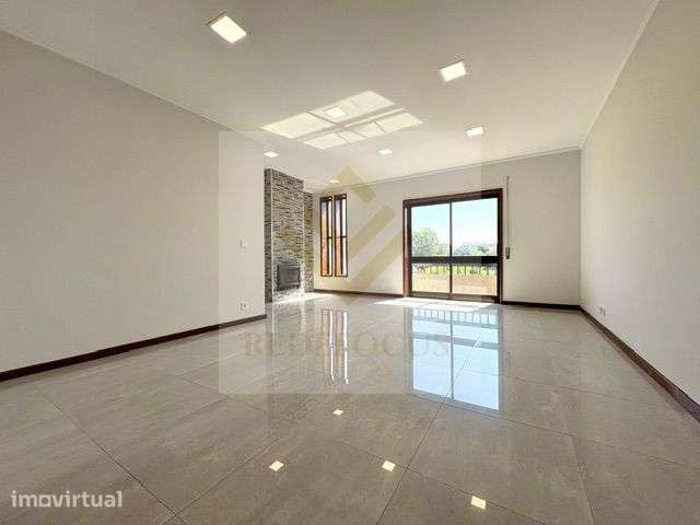 Apartamento T3 renovado em Paços de Brandão - Grande imagem: 5/27