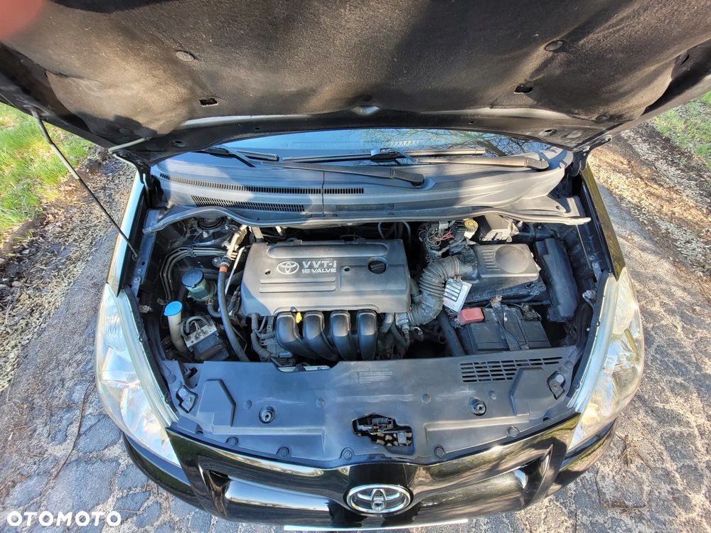 Toyota Corolla Verso 1.8 Sol 7os - 9