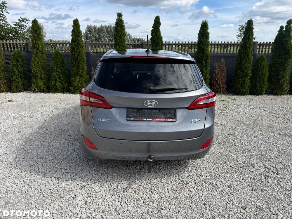 Hyundai i30 blue 1.6 CRDi YES Gold - 9