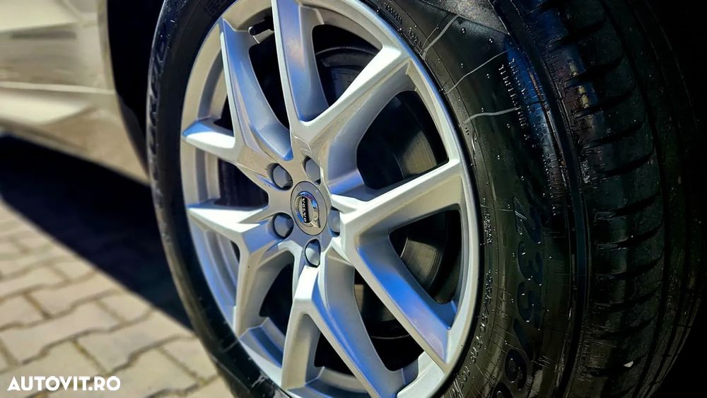 Volvo XC 60 ver-b6-mhev-at8-awd-inscription - 23