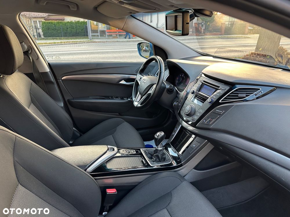 Hyundai i40 i40cw 1.7 CRDi Fifa World Cup Edition - 19