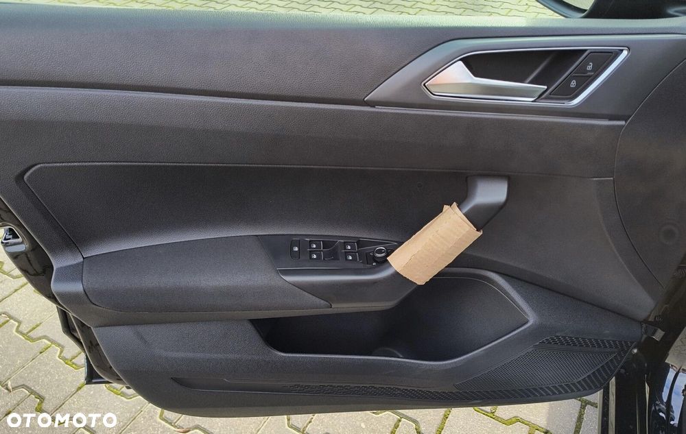 Volkswagen Taigo - 21