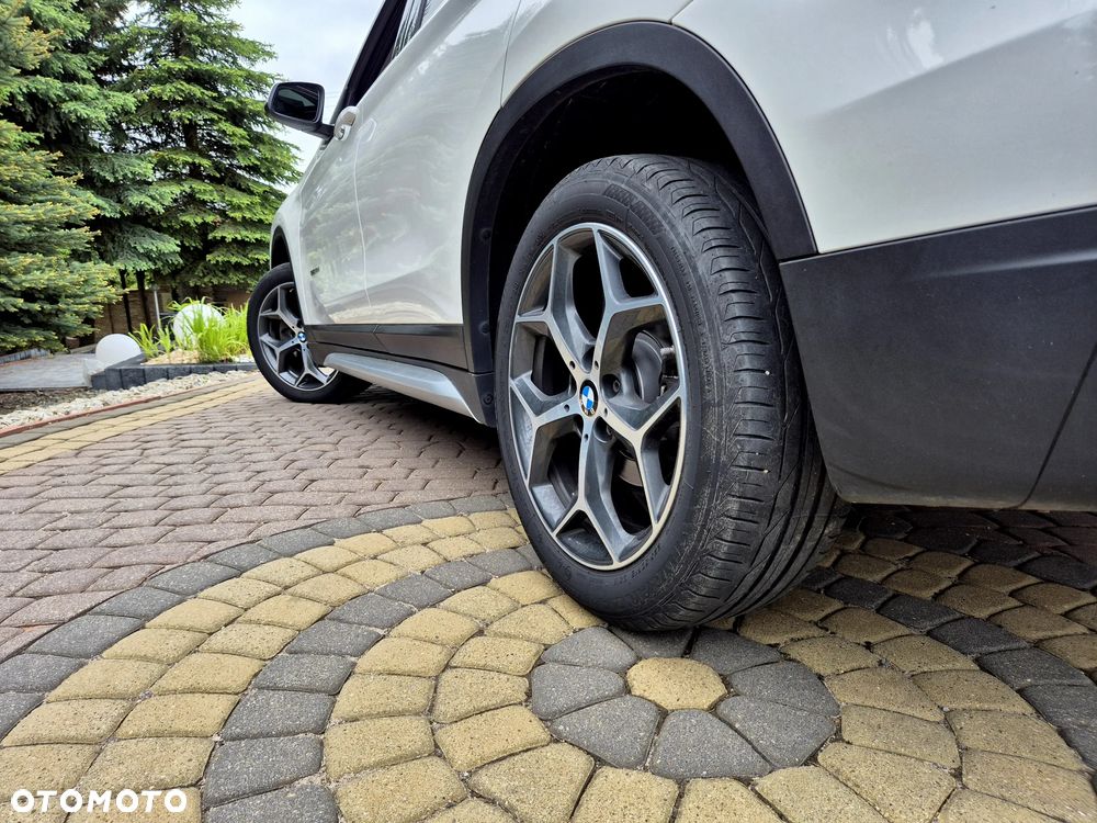 BMW X1 sDrive18d xLine - 27