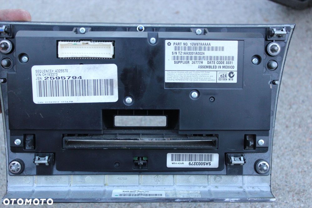 Nawigacja Radio Wyświetlacz Lancia Thema II CHRYSLER 300C II P05064543AJ - 8