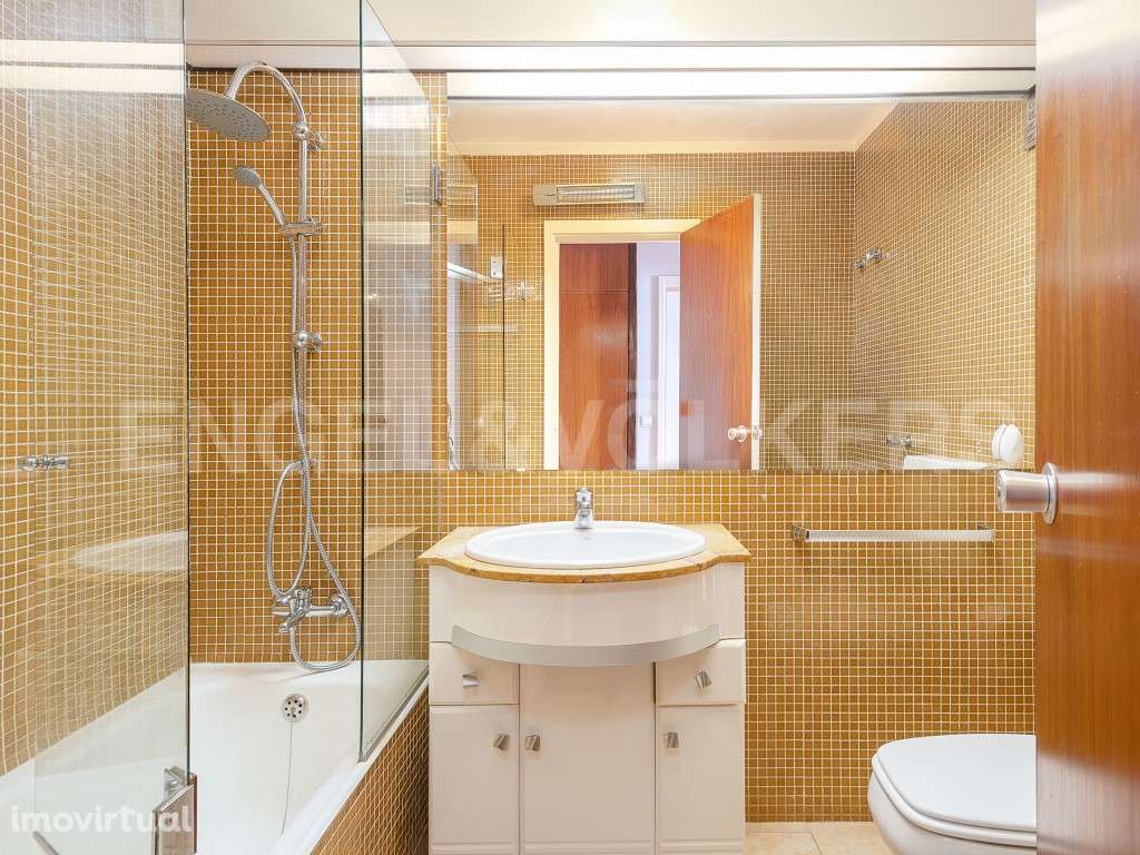 T2 em Condominio Privado com Jardim e Piscina na Estrela - Grande imagem: 2/25