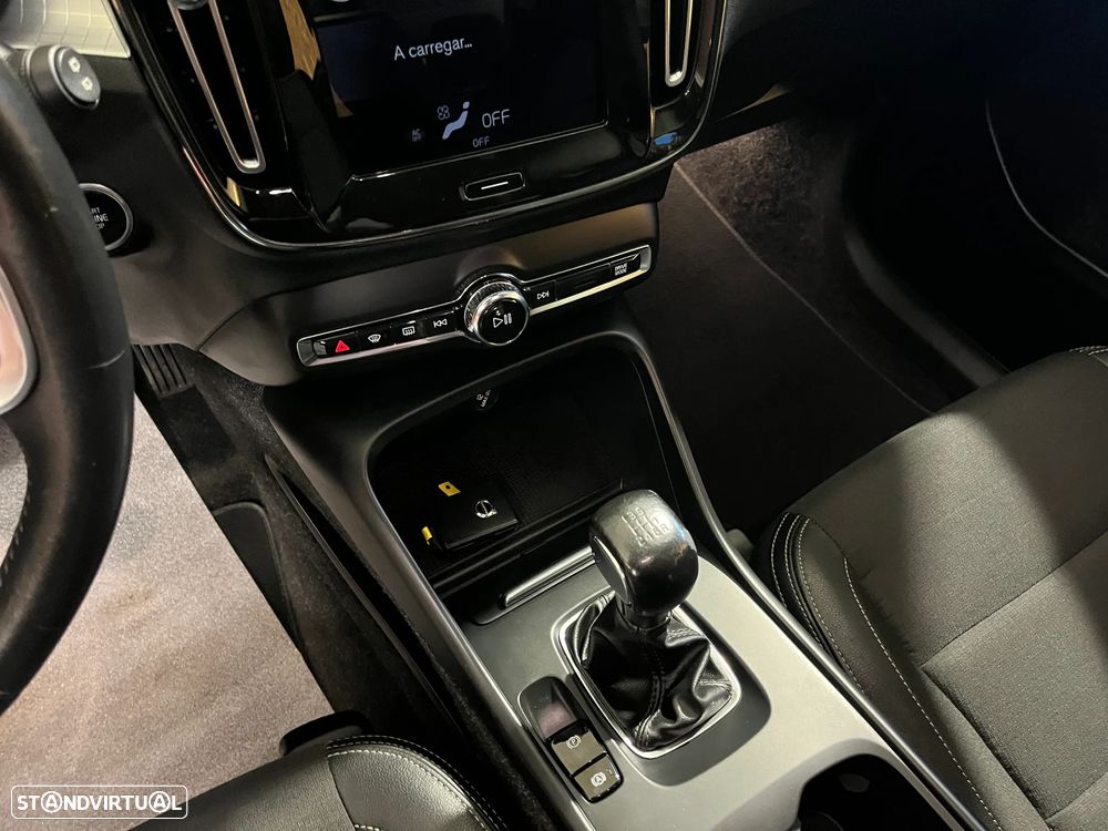 Volvo XC 40 2.0 D3 Momentum - 9