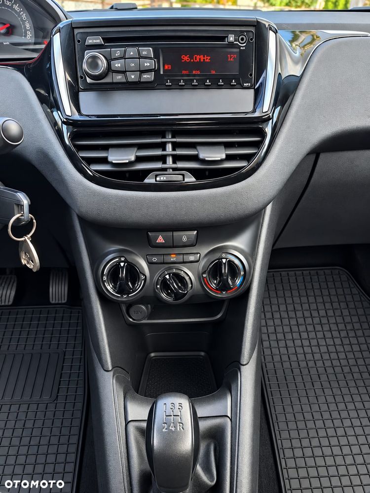 Peugeot 208 - 9