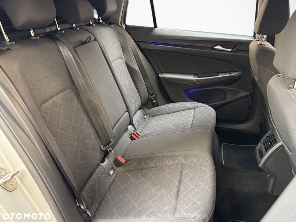 Volkswagen Golf Variant - 16