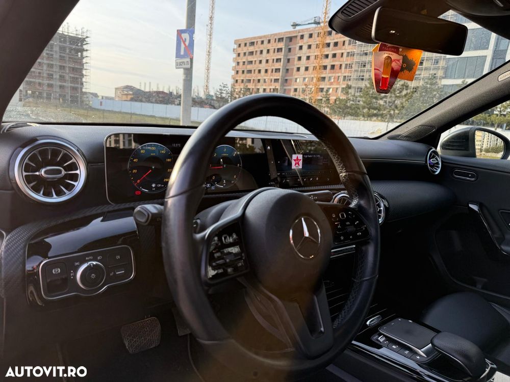 Mercedes-Benz A 180 d Sedan 7G-DCT Progressive - 14