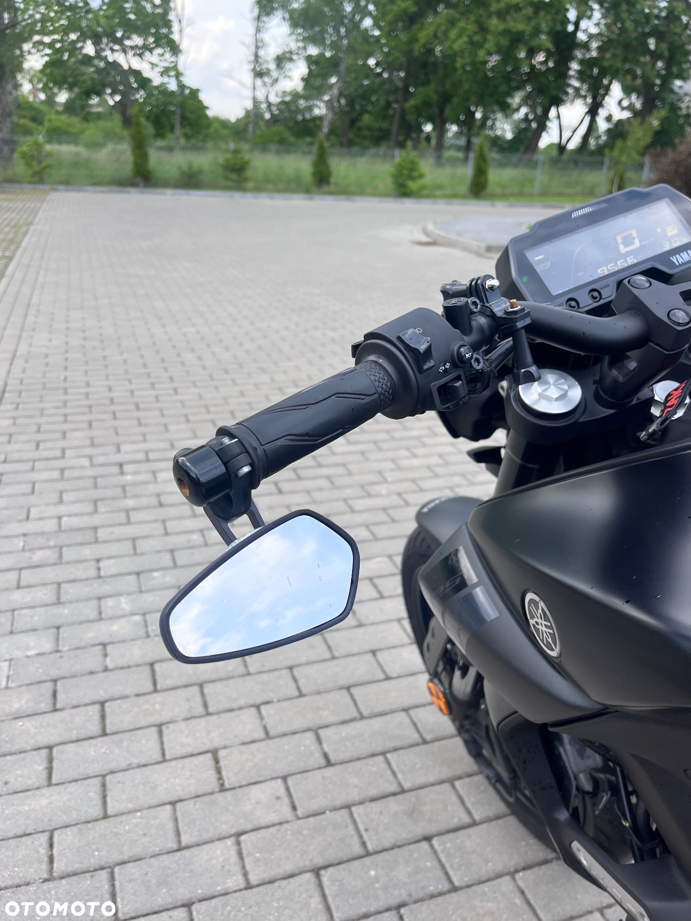 Yamaha MT - 9