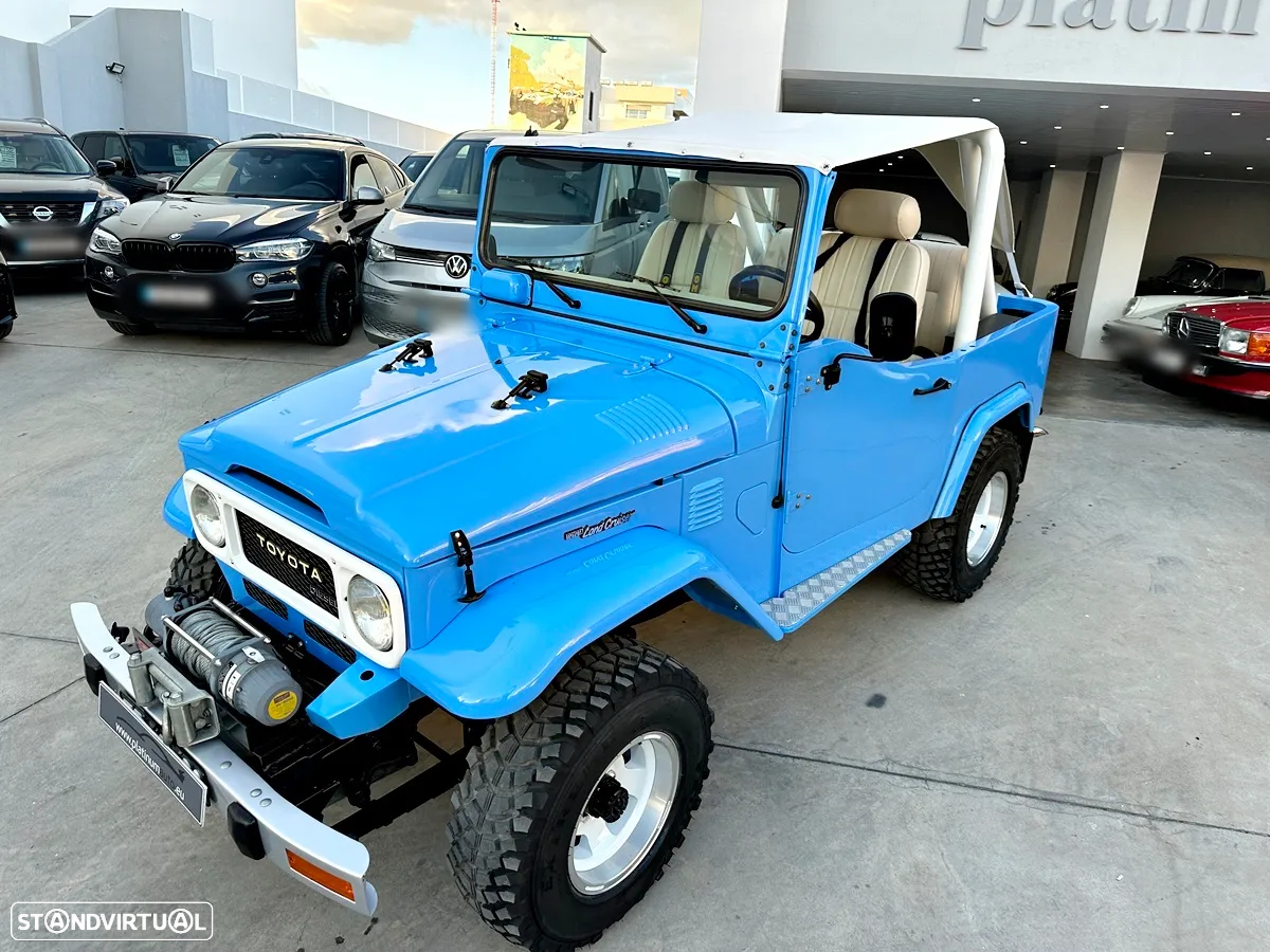 Toyota Land Cruiser - 49