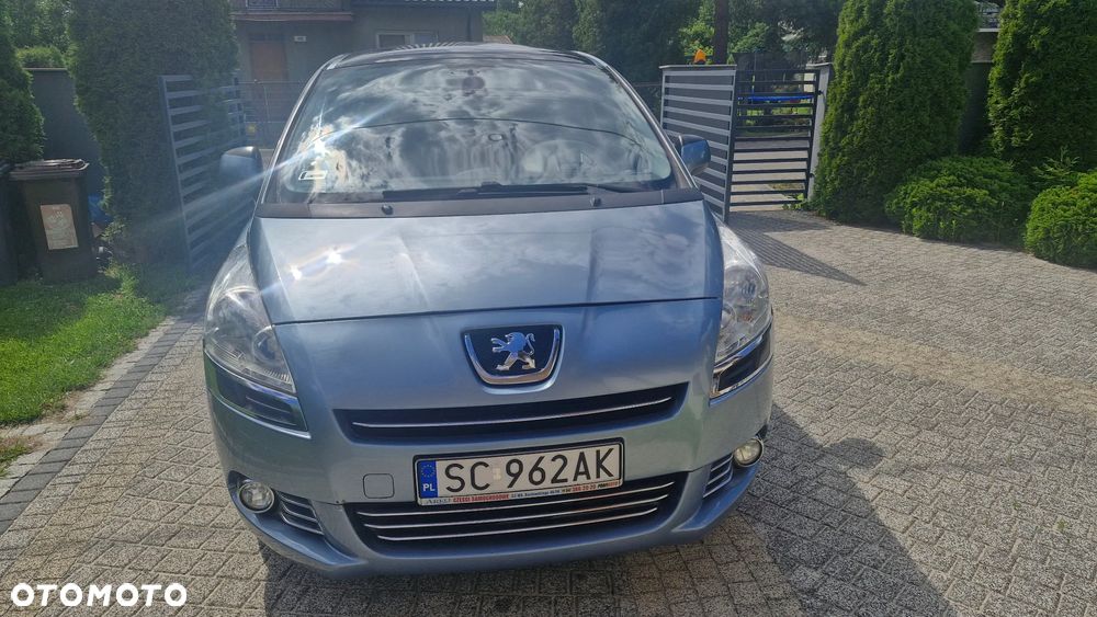 Peugeot 5008 - 8
