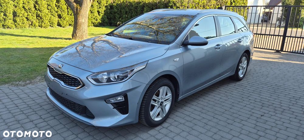Kia Ceed 1.6 CRDi DCT Vision - 4
