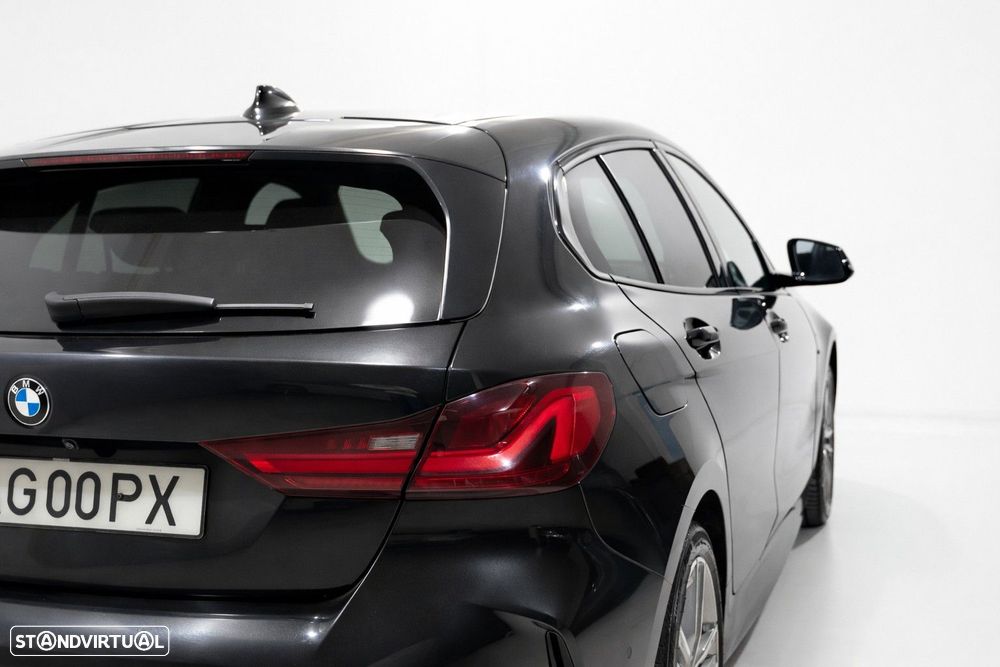 BMW 116 d Pack Desportivo M Auto - 5