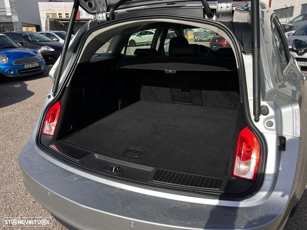 Opel Insignia Sports Tourer - 24