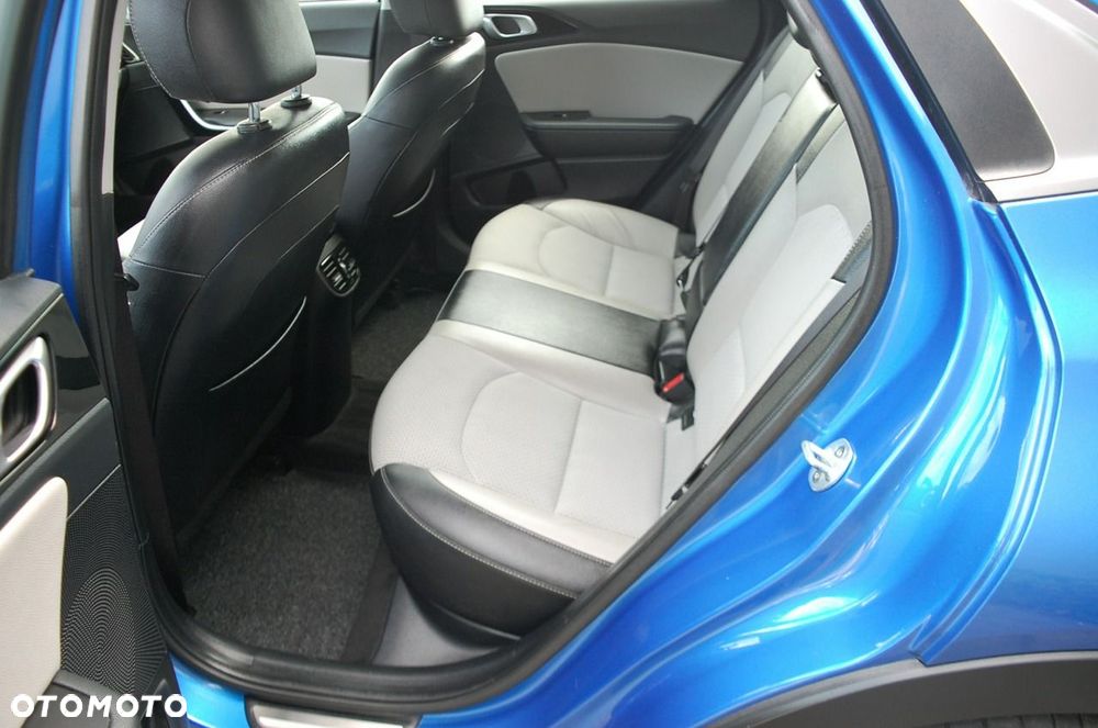 Kia XCeed - 26
