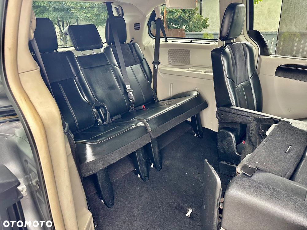 Chrysler Town & Country 3.6 Limited - 20