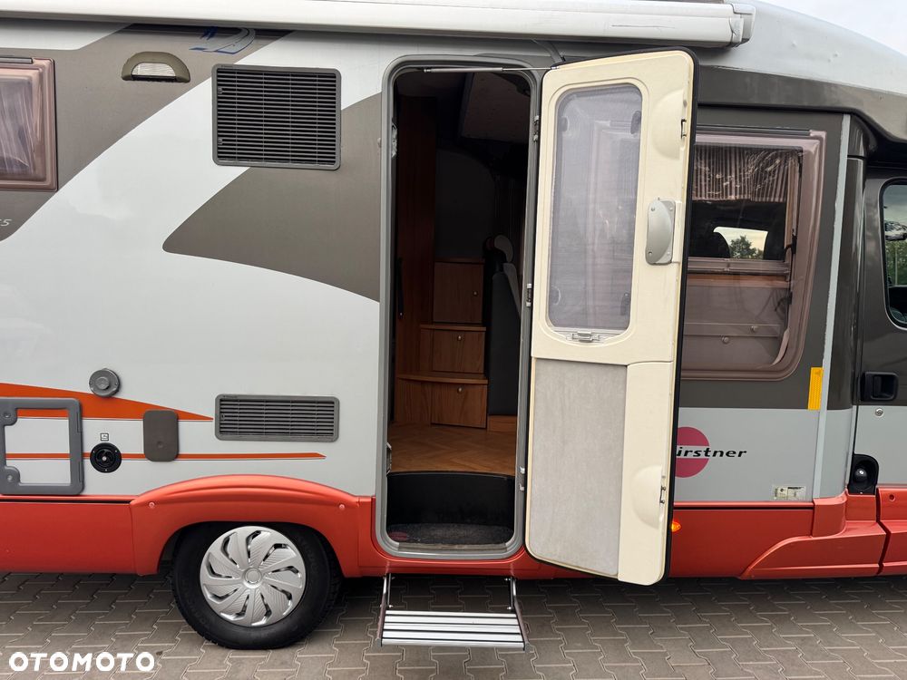 Burstner RENAULT MASTER MEGA VAN - 12
