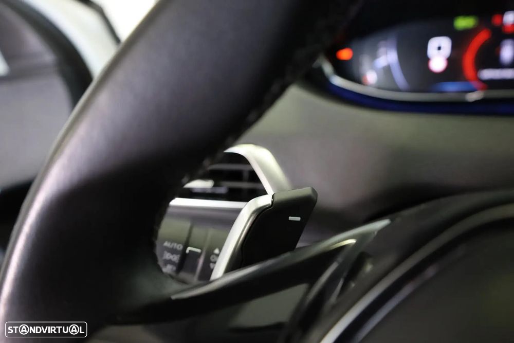Peugeot 5008 1.5 BlueHDi Allure EAT8 - 43