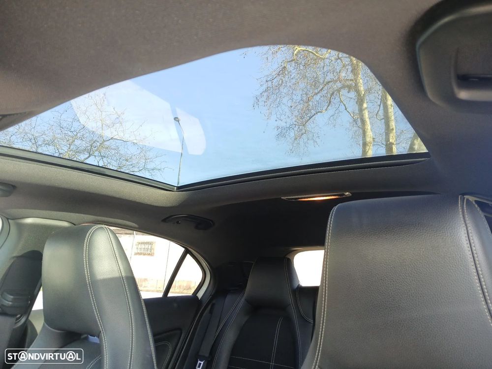 Mercedes-Benz A 180 CDI (BlueEFFICIENCY) 7G-DCT AMG Sport - 7