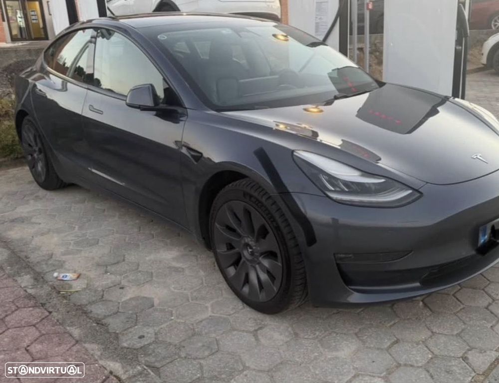 Tesla Model 3 2020 photo 4