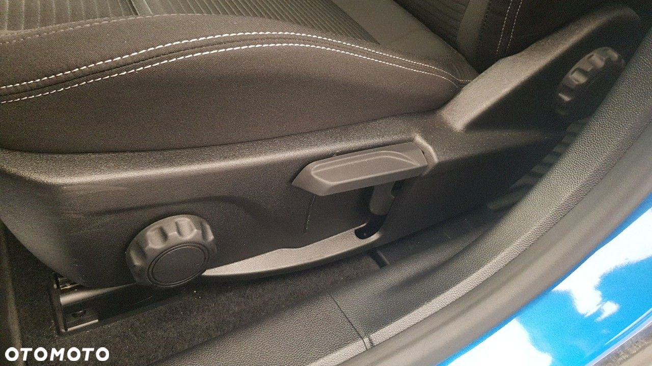 Ford Focus - 25